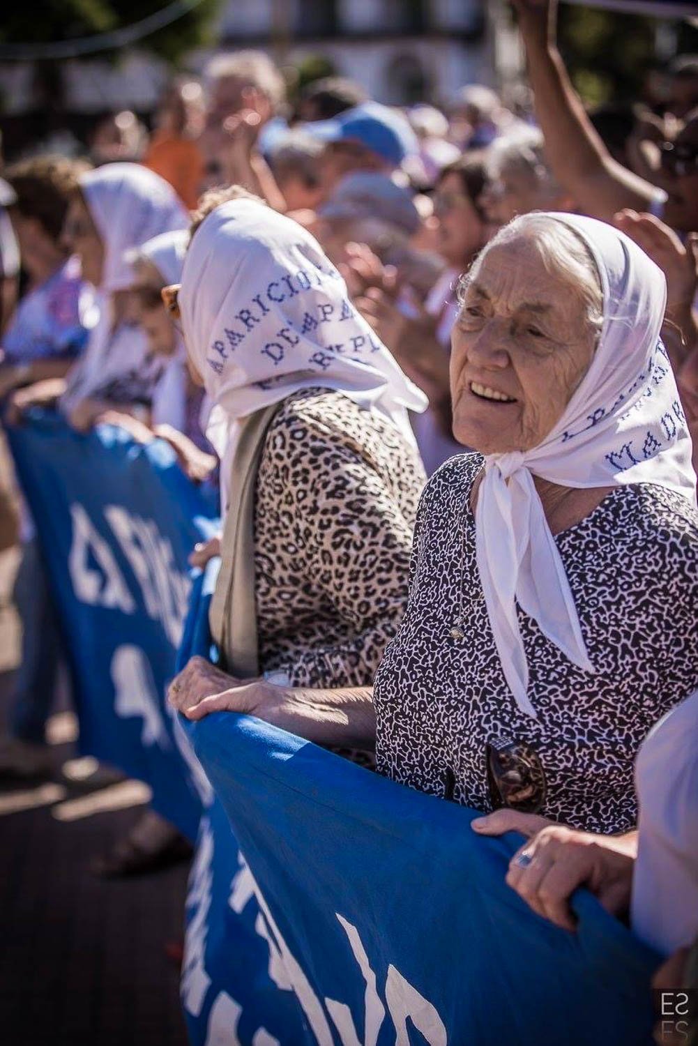 Fotografía de Estanislao Santos: Las madres siguen marchando