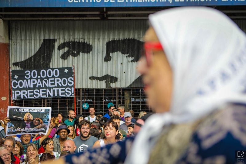 Fotografía de Estanislao Santos: Las madres siguen marchando